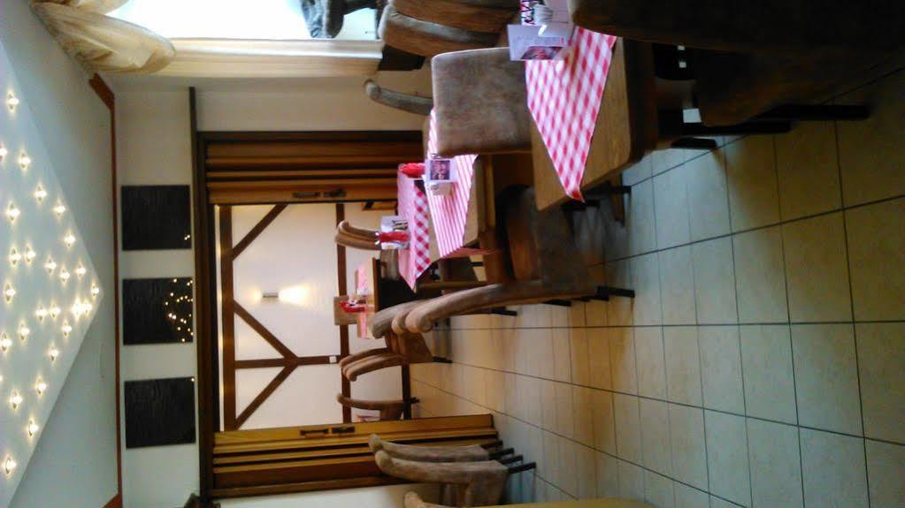 Hof Zum Hotel 2*